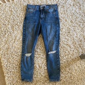 Jamie topshop 28 jeans ripped